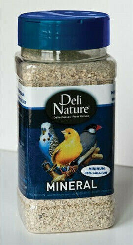 Deli Nature Добавка за хранене на птици със следители и минерали 660 грама 660гр
