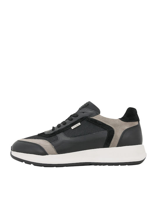 Guy Laroche