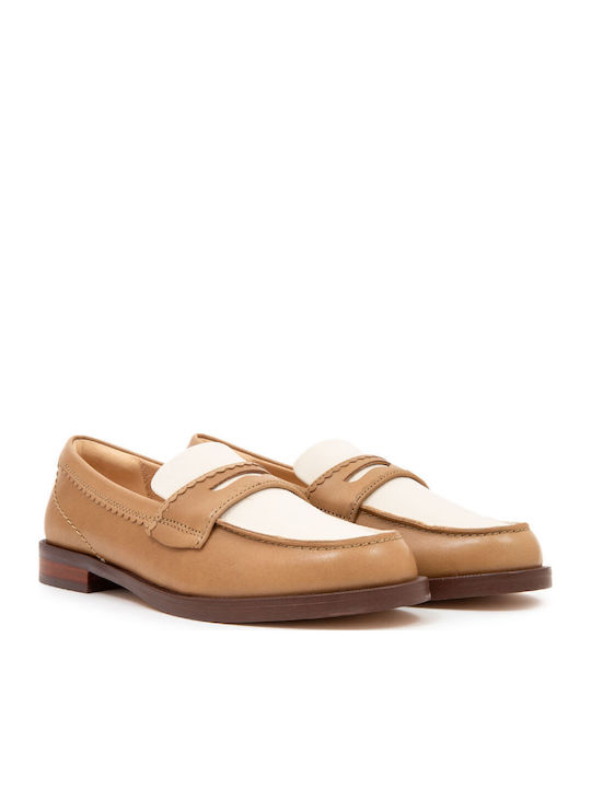 Clarks Edge Women's Moccasins in Beige Color