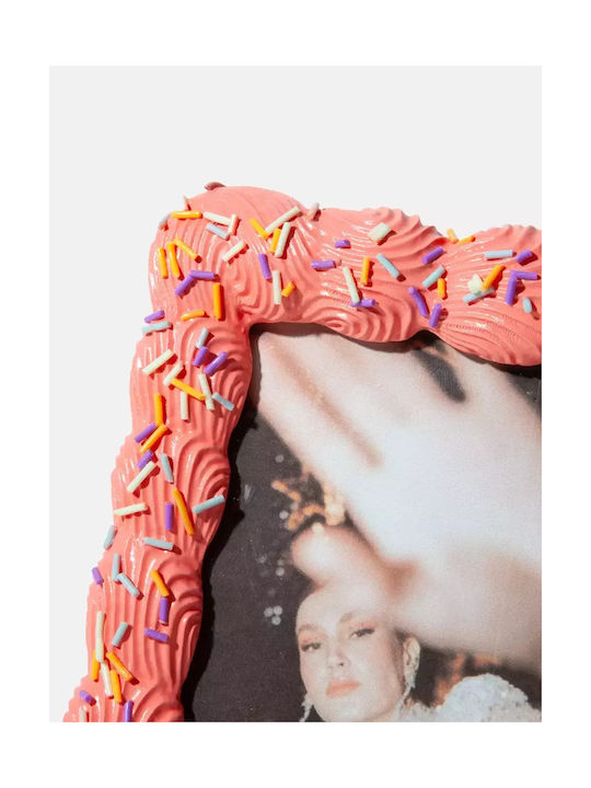 DOIY Plastic Photo Frame With Pink Frame