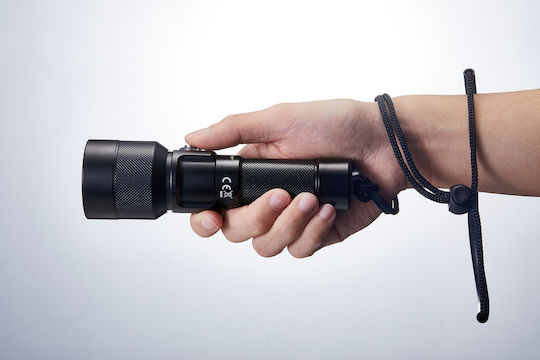 NiteCore Водолазно фенерче LED с яркост 1100lm за дълбочина до 100m