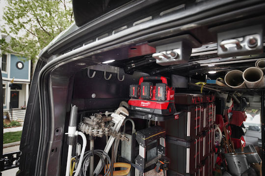 Milwaukee Ladegerät M18 Packout PC6