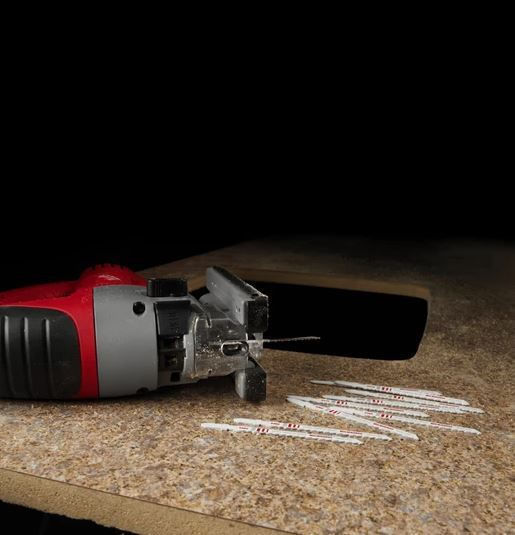 Milwaukee JSPE 135 TX Σέγα 750W