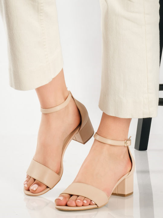 The Shoemart Sandale