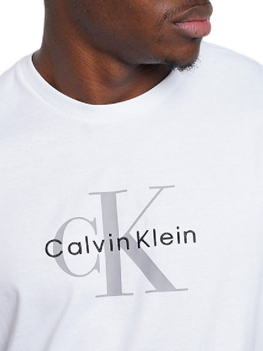 T-shirt White