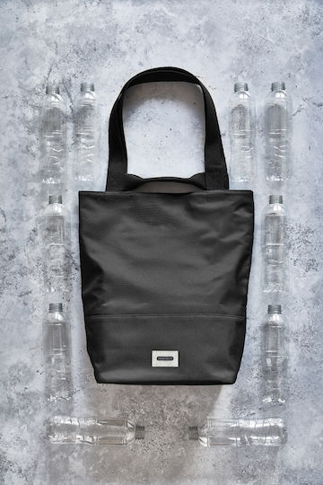 Black+Blum Insulated Shoulder Bag 16 Liters Black M15 x P40.5cm