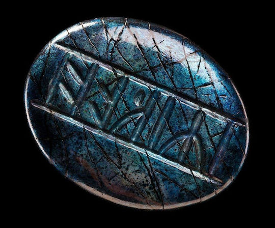 Weta Workshop Hobbit Piatra Cu Rune A Lui Kili Replică Articol În Scară 1:1