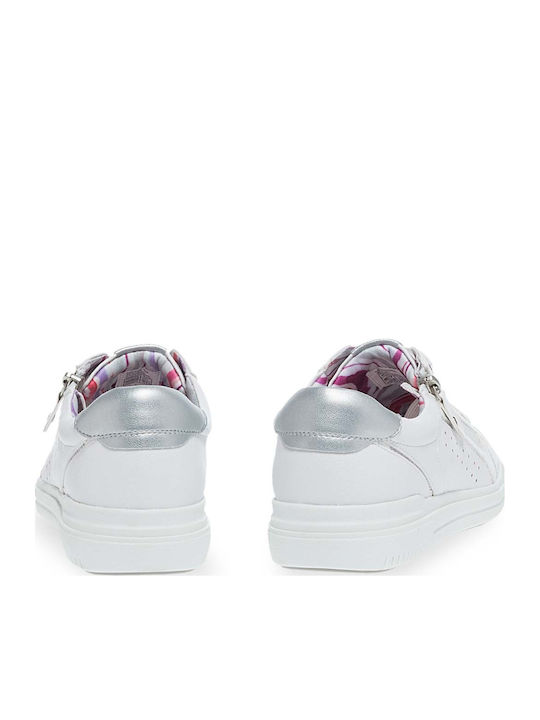 Sneakers White