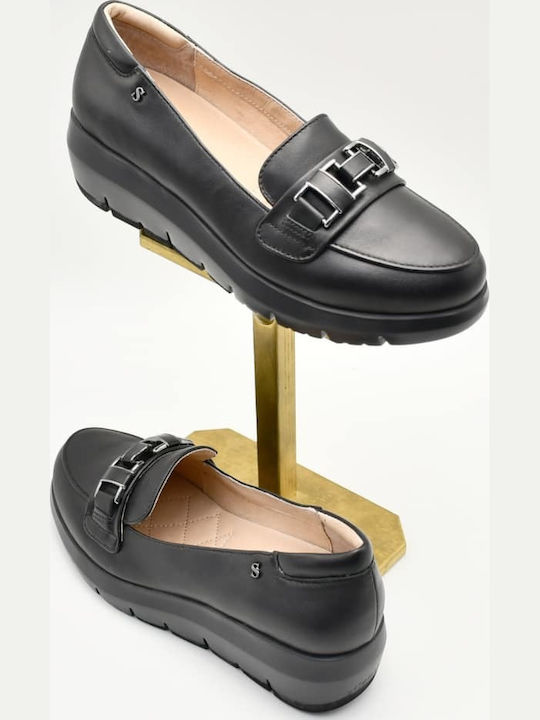 Leather Women's Loafers in Black Color