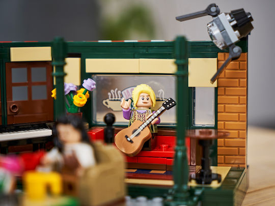 LEGO Ideas Friends Central Perk για 16+ Ετών 1070τμχ