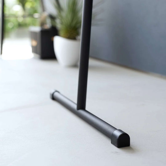 Yamazaki Tower Montat pe perete Cuiere de podea Metal Negru 38.5x47x162cm
