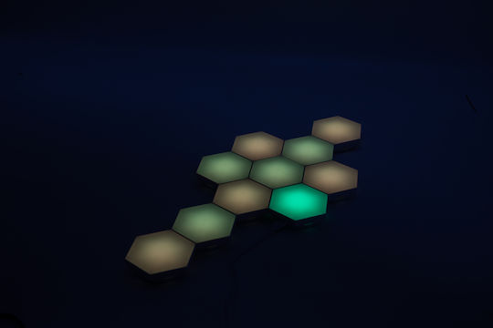 Διακοσμητικό Φωτιστικό Smart LED RGB Hexagon