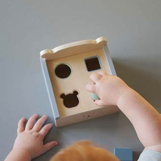 Jabadabado Shape Sorting Toy Box With Shapes Teddy made of Wood for 18++ Months