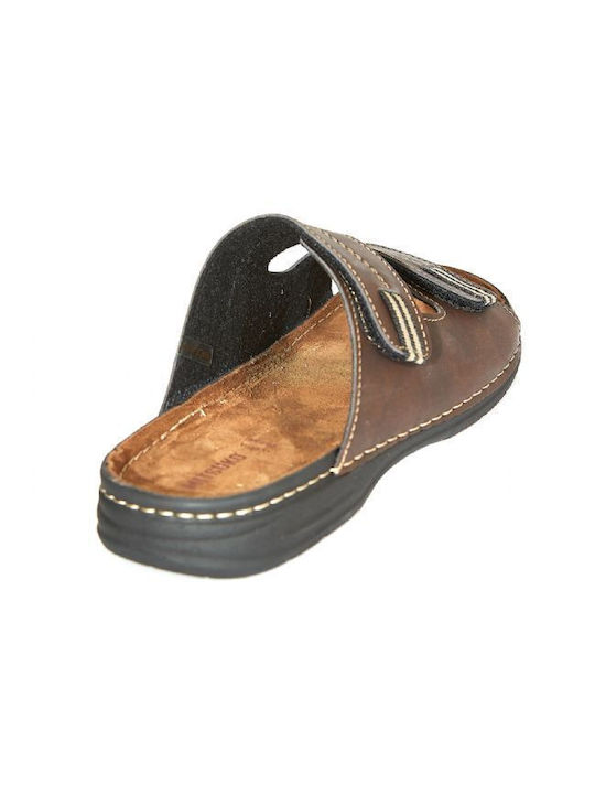 Women's Flat Sandals in Brown Color