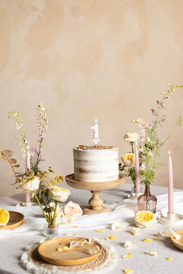 Candle White Flowers "1" White Flower Petals 8 cm Height