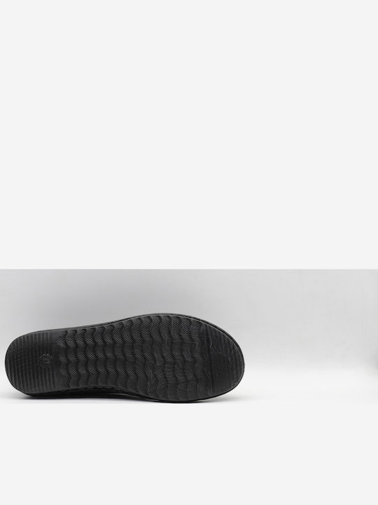Women's Moccasins in Black Color