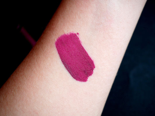 Camaleon Long Lasting Liquid Lipstick Matte Plum Purple, Lm04