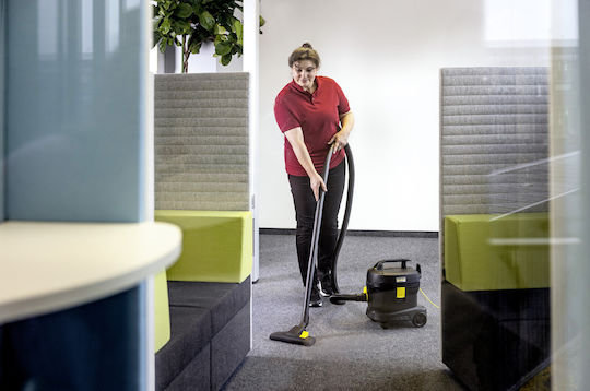 Karcher T 11/1 Classic Adv Re!Plast Vacuum Wet / Dry 850W with Plastic Bin 11lt