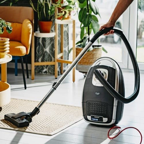 Adler AD 7069 Ηλεκτρική Σκούπα 3200W με Σακούλα 3.5lt Λευκή
