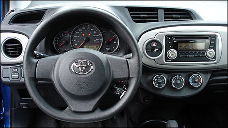 Compotech Πρόσοψη 2 Din για Toyota Yaris 2011