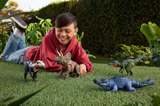 Action Figure Tyrannotitian Jurassic World Dinosaur 34.29cm.