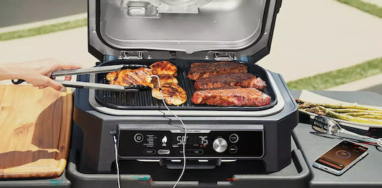 Ninja Woodfire Pro Connect XL Tischplatte Elektrogrill Geriffelte Platte 1700W mit Deckel und einstellbarem Thermostat