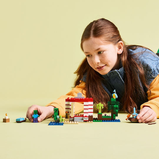 LEGO Minecraft The TNT Jungle House for Ages 8+ 287 Pieces