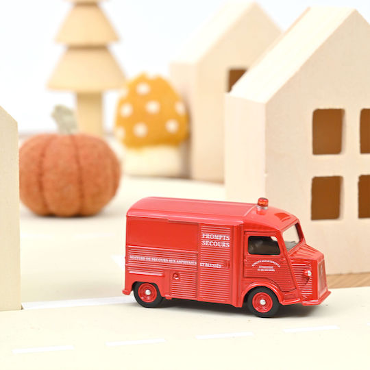 Norev Die-cast Fire Truck Model 1:58 Scale Citroen Hy 1969