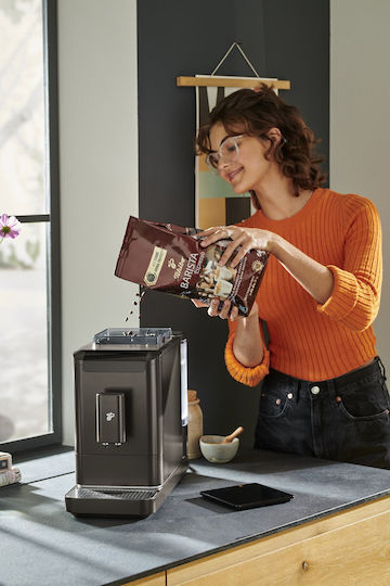 Tchibo Esperto2 Caffe Автоматична Еспресо Кафемашина 1470W Налягане 19bar с Мелачка Черна 650614