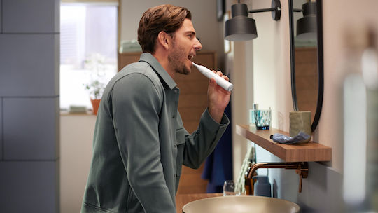 Philips Sonicare DiamondClean 9000 Elektrische Zahnbürste mit Drucksensor Weiß
