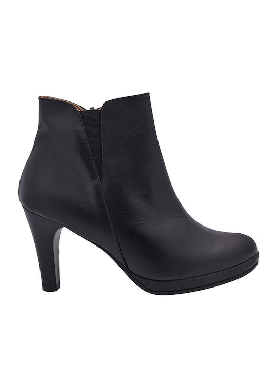 Marila Footwear