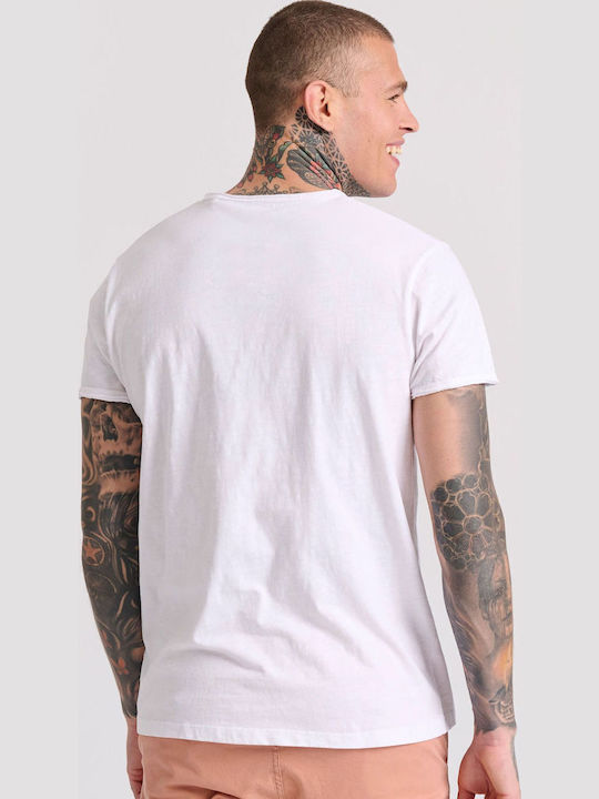 T-shirt White