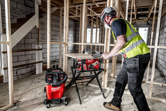 Milwaukee M18 Fuel F2VC23L-0 Акумулаторна Прахосмукачка За Течности / Твърди Без Зарядно и Батерия с Пластмаса Контейнер 23лт