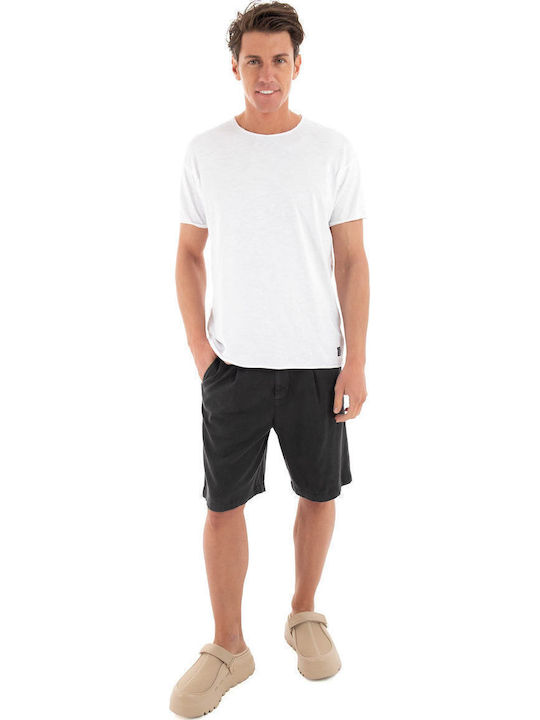 T-shirt White