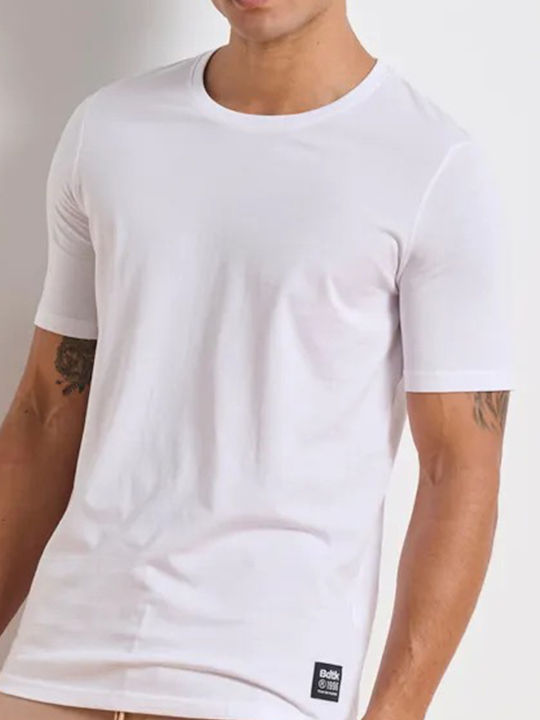 T-shirt White