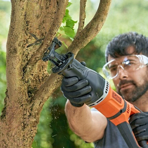 Black & Decker BES301K Σπαθοσέγα 750W