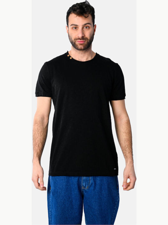T-shirt White