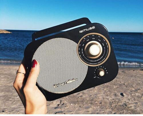 Muse M-055 Retro Επιτραπέζιο Ραδιόφωνο Ρεύματος / Μπαταρίας Μαύρο