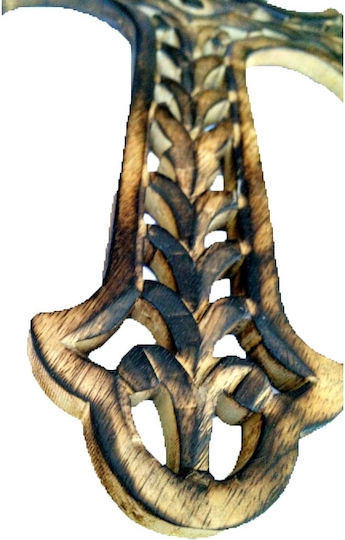 Holzgeschnitzter Kreuz R15 31x23 cm