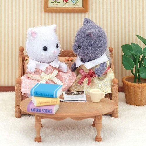 Epoch Toys Persian Cat Family Sylvanian Families For Age 3+
