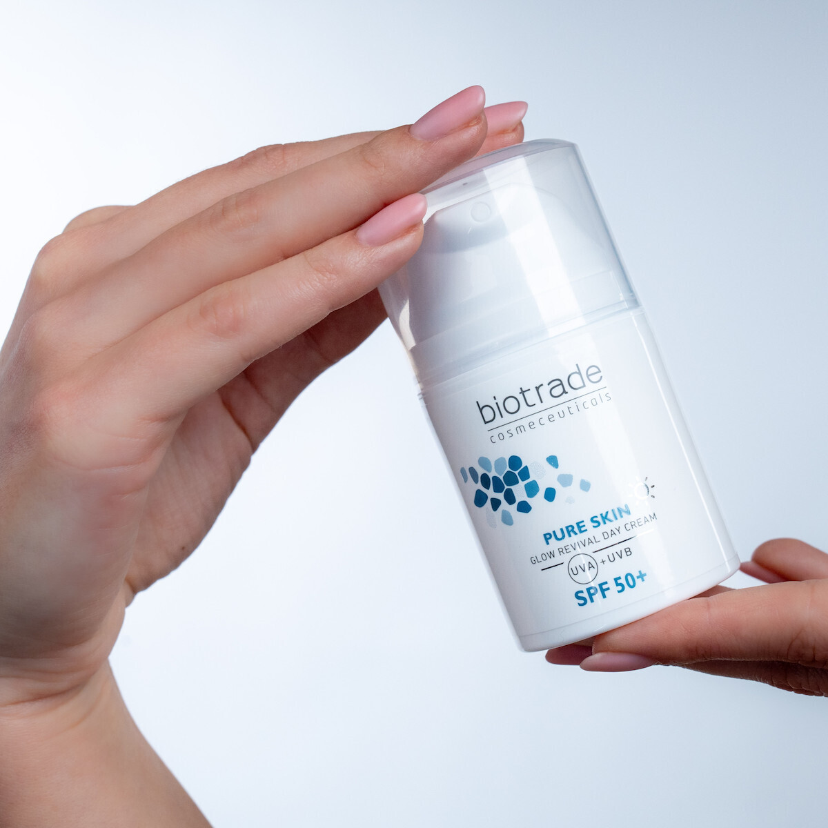 Biotrade Pure Skin Glow Revival Light Κρέμα Προσώπου με SPF50 για Ενυδάτωση, Αντιγήρανση & Ανάπλαση με Υαλουρονικό Οξύ & Κολλαγόνο 50ml | Skroutz.gr