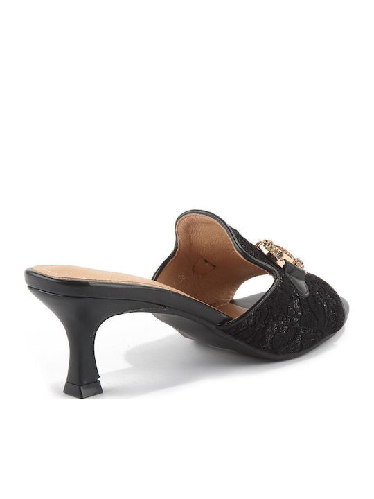 Mules with Low Heel in Black Color