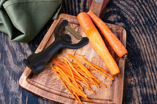 Winkee Fruit & Vegetable Peeler/Cleaner with Blade Julienne