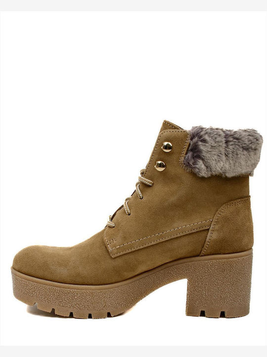 Marila Footwear