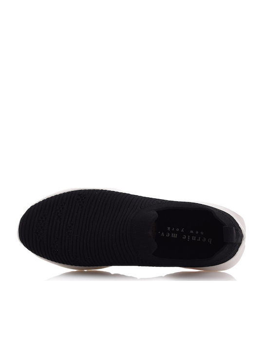 D103 Sneakers Women's Slip-On Black