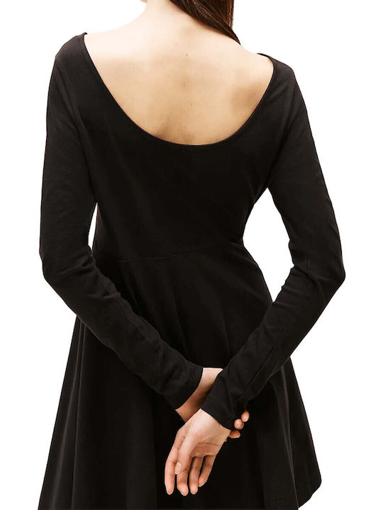 Rochie Mini Esențială Neagră