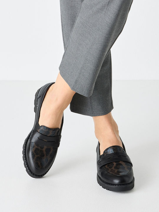 Women's Moccasins in Black Color