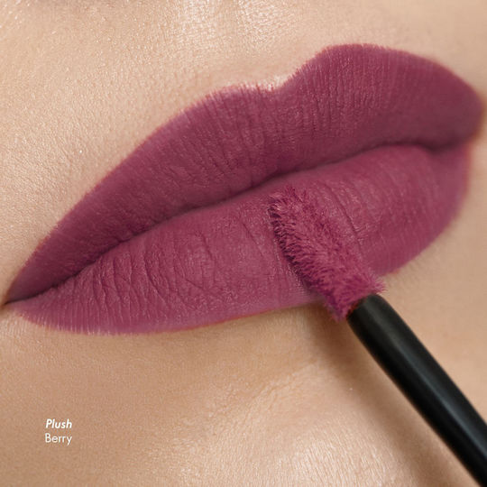 Oriflame Lang anhaltend Flüssig Lippenstift Matt Plush Berry 3.5ml