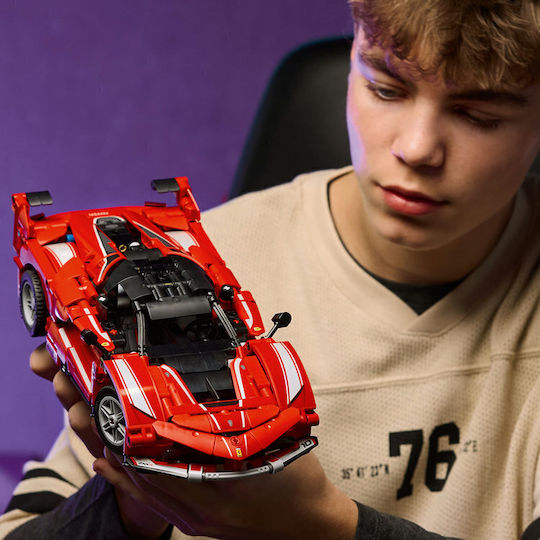 LEGO Technic Ferrari FXX K за 10+ Години 897 Бройки