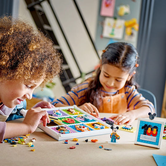 LEGO Disney Classic 100 Ani Disney Animation Icons pentru 6+ Ani 1022 Bucăți